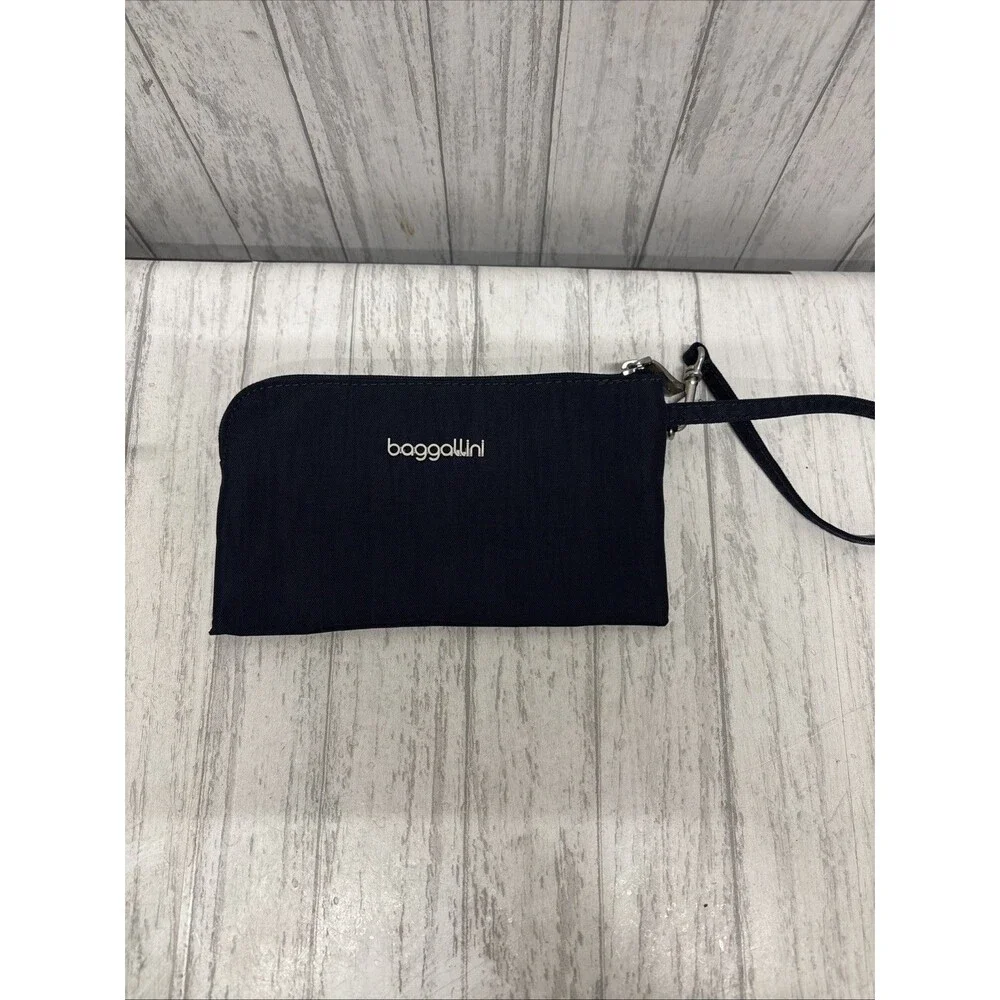 Baggallini Navy Blue RFID Wristlet EUC